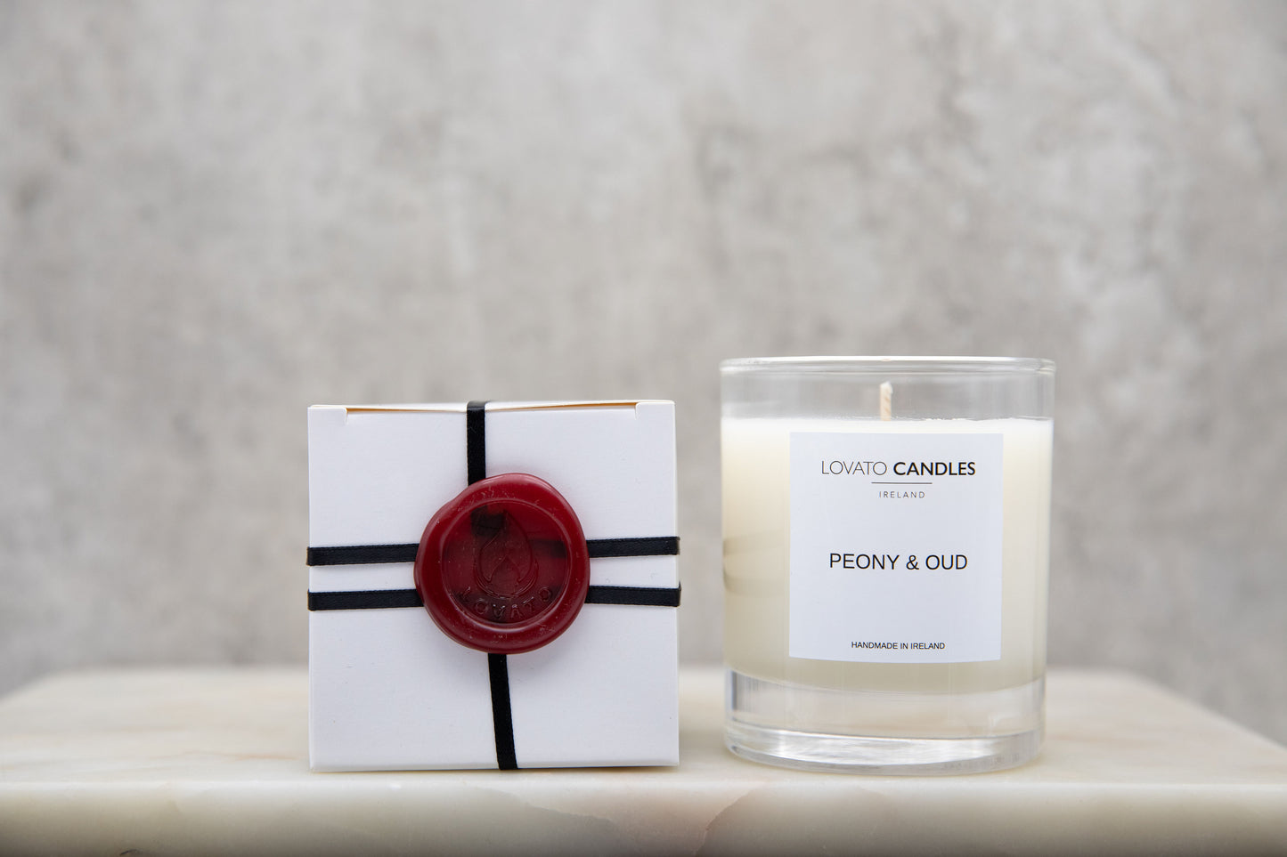 Clear Scented Candle with Luxury White Box - Peony & Oud