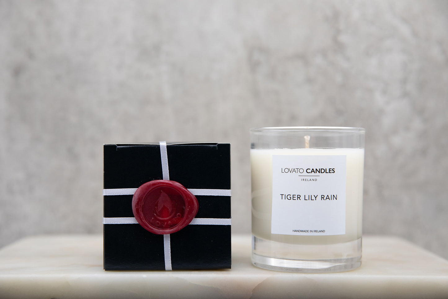 Clear Scented Candle with Luxury Black Box - Tiger Lily Rain