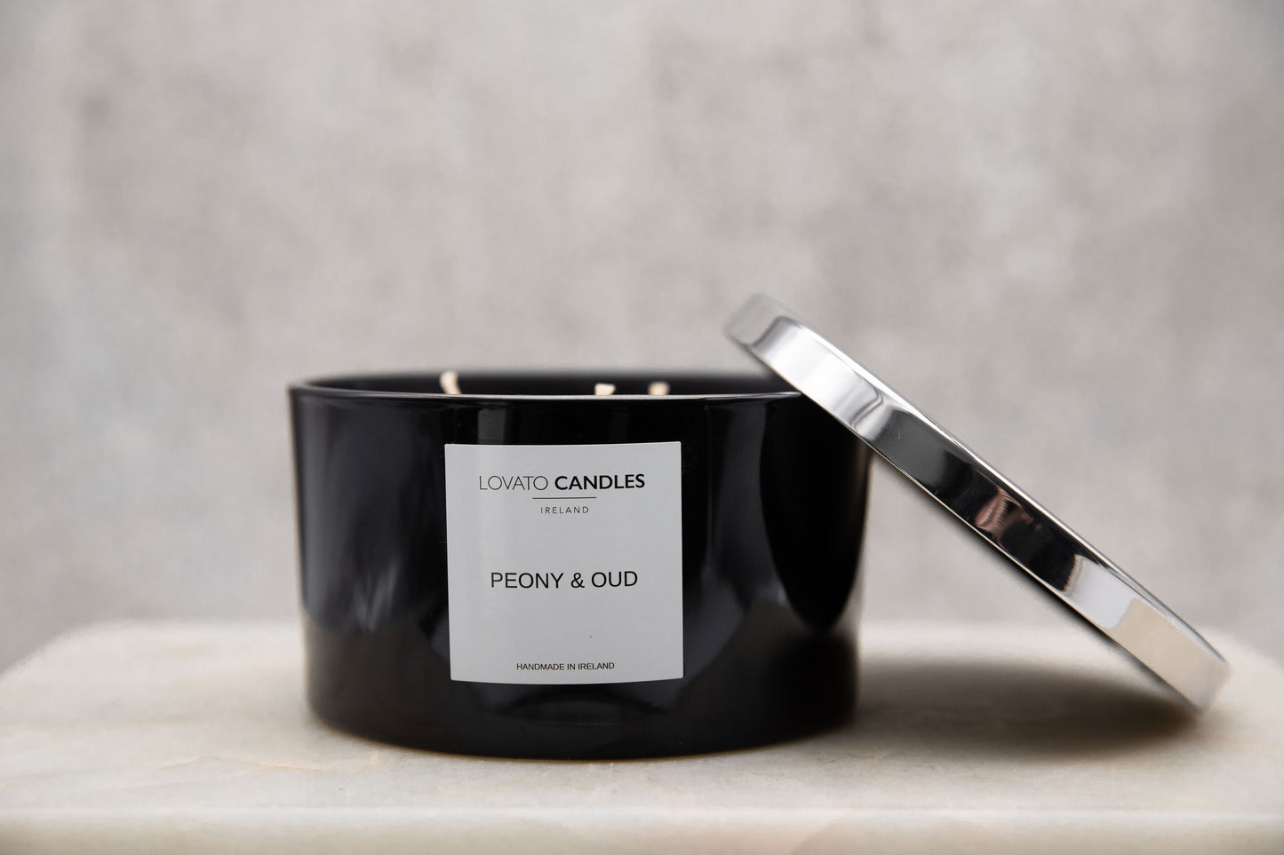 Black 3-Wick Candle - Peony & Oud