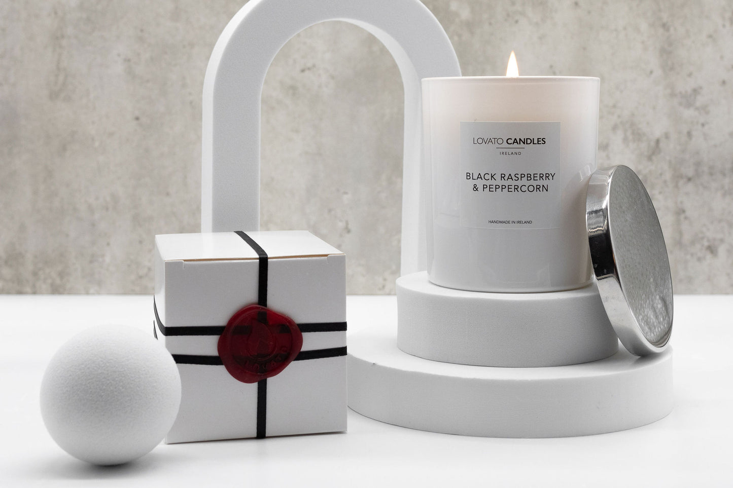 Clear Scented Candle with Luxury White Box - Peony & Oud