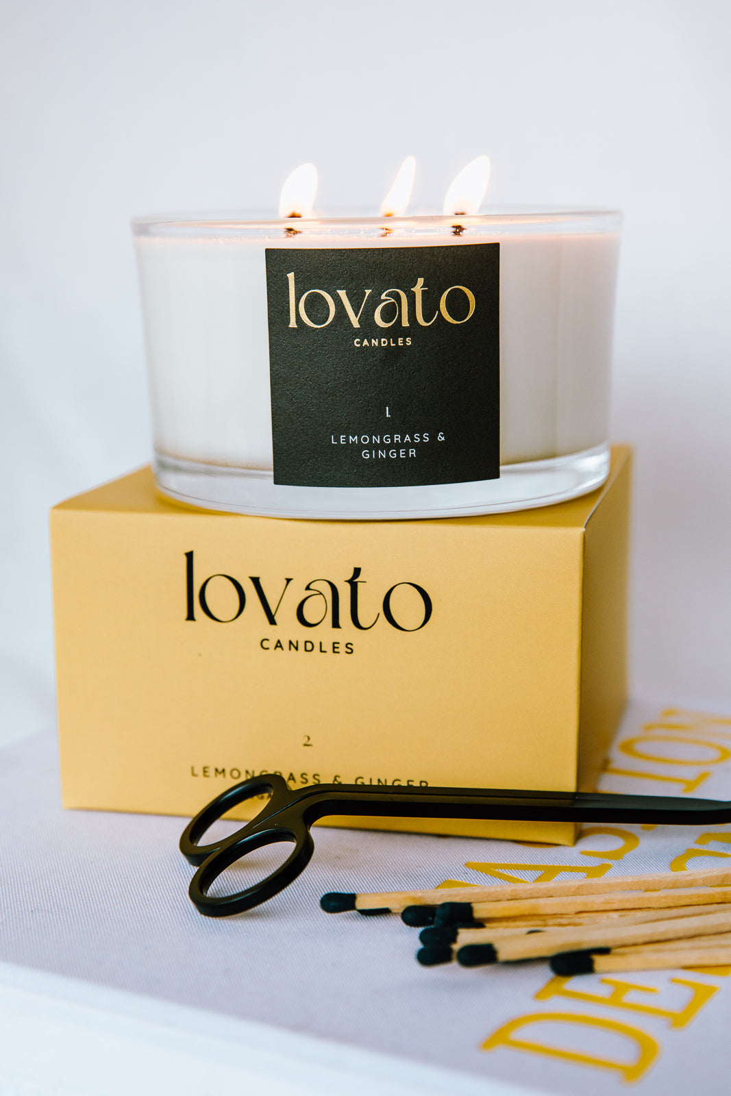 Luxury Scented Irish Soy 3-Wick Candle - Clean Cotton