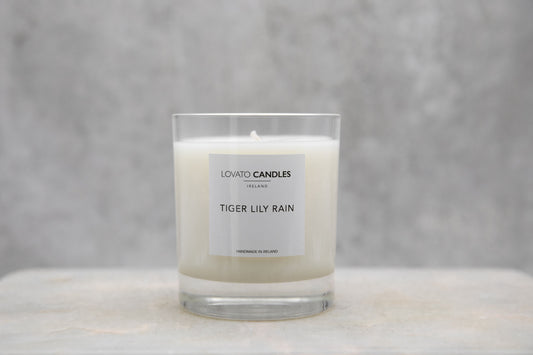 Luxury Clear Candle - Tiger Lily Rain