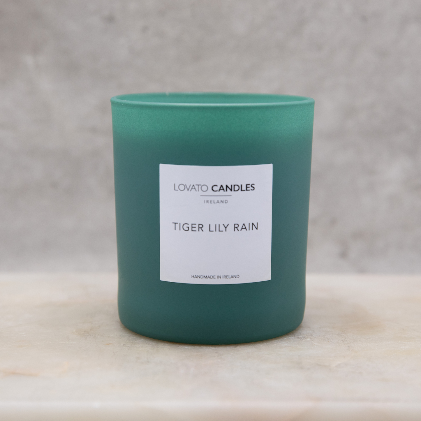 Luxury Green Candle - Tiger Lily Rain